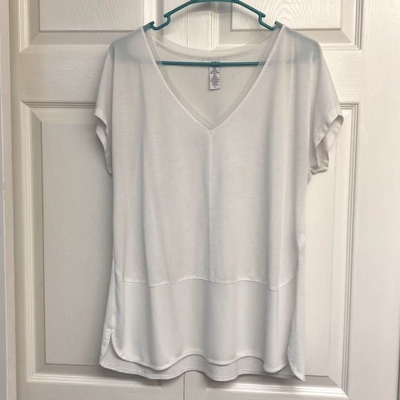 Bundle brown Michael Kors top with gold side zipper and bar III sheer white top. - Picture 6 of 8